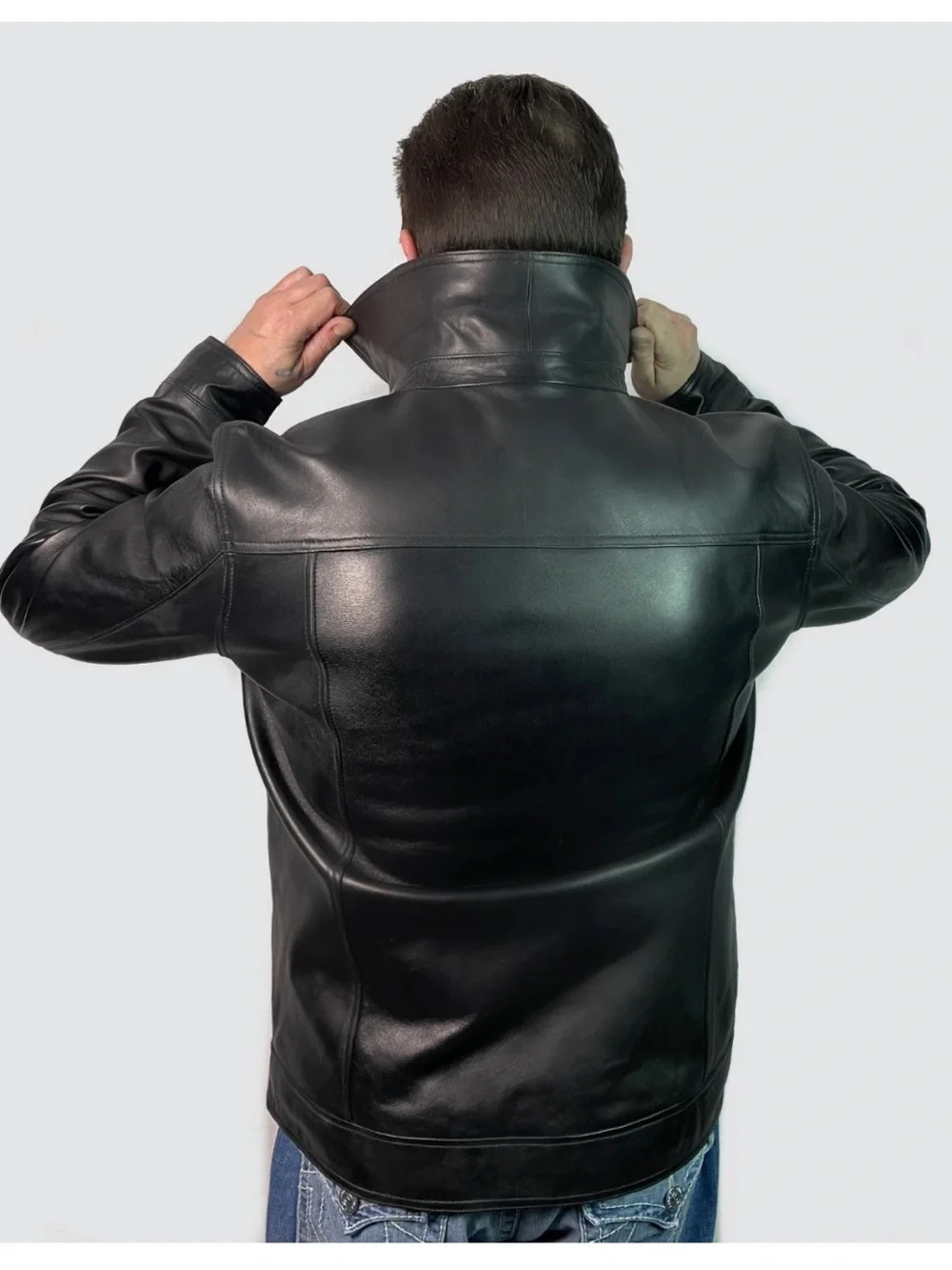 Perry Ellis Portfolio black leather jacket featuring a quilted interior lining - Picture 5 of 17
